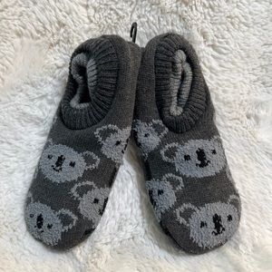 Koala Slippers Women’s Grey Fits Shoe Size 6-11